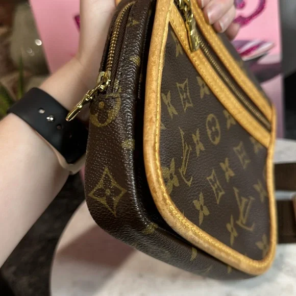 Louis Vuitton Bosphore Bum Bag